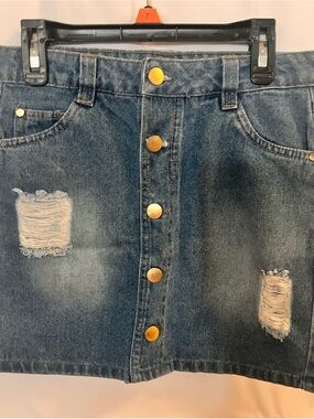 Button-Front Distressed Denim Mini Skirt - Medium Blue